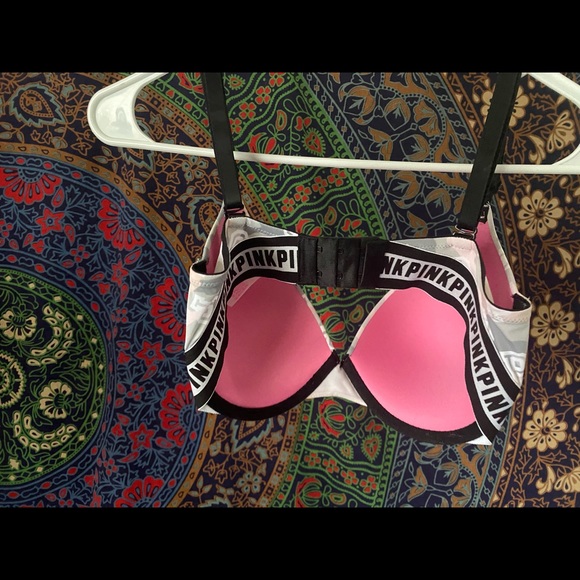Victoria Secret Push Up Bra - Picture 2 of 3